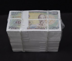 베트남 1988년 1000동 지폐 1000장 대관봉 (다발 10개)
