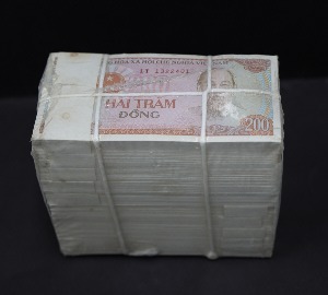 베트남 1987년 200동 지폐 1000장 대관봉 (다발 10개)