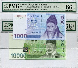 한국은행 만원+천원 초판 빠른번호 68631번 쌍둥이 6만번대 경매번호 PMG 66등급