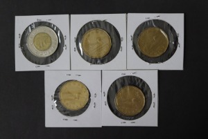 캐나다 오래된 현행 동전 5개 일괄 (2달러 북극곰 바이메탈 / 1달러 사용제)