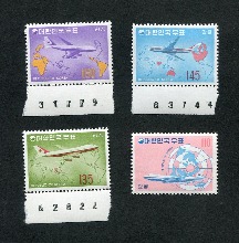 한국 1973년 그라비아 인쇄 항공 우표 4종 세트 (여객기와 지도)